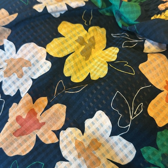 Who What Wear Size L Floral Top - Picture 6 of 7